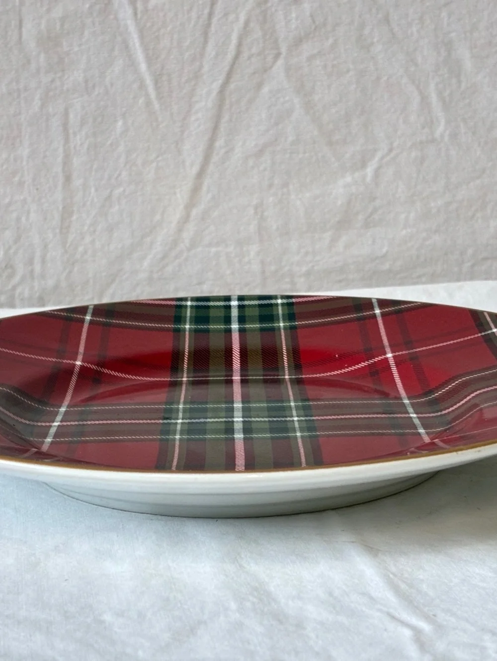 222 Fifth Wexford Red Porcelain 8.5